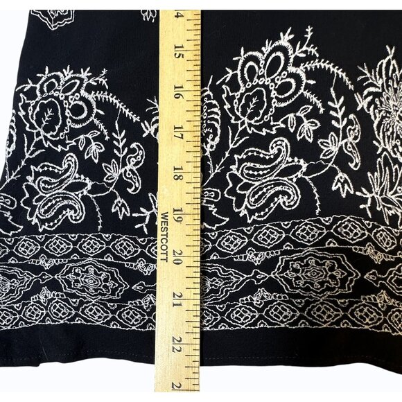 Loft Black, White Printed Sleeveless Pom Pom Trim Swing Tank Top V Neck Boho XSP - Picture 11 of 12